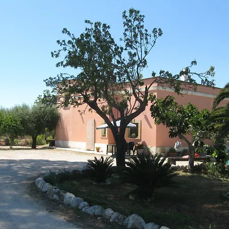 Rita Bed & Breakfast Campi Salentina